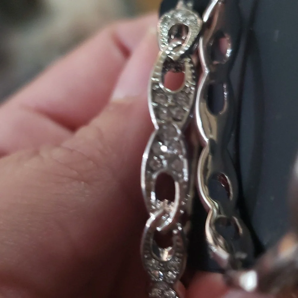 Givenchy - Picture 3 of 3